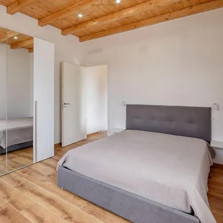 1 Bedroom Stunning In Apartament *